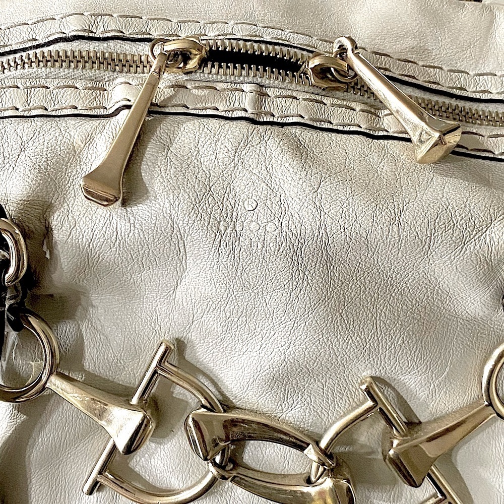 Gucci • Ivory Leather Horsebit Nail Boston Bag - Picture 5 of 16